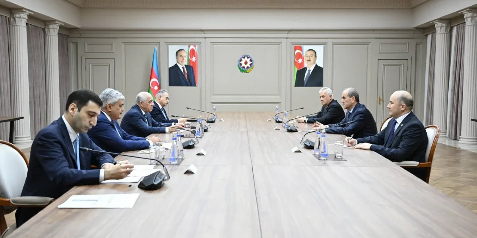 Əli Əsədov Tacikistanın baş nazirinin müavini ilə görüşübi.
