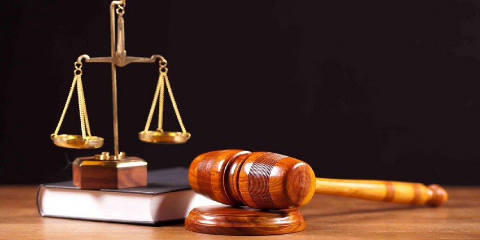 İki həmyaşıdını bıçaqlayan gəncə hökm oxundu