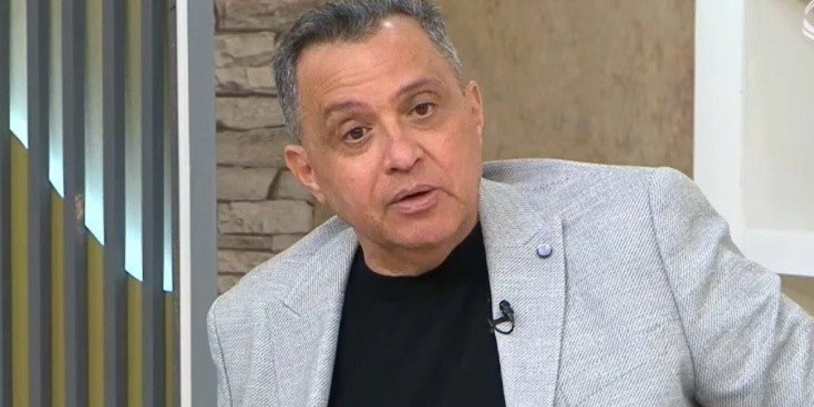 "Sənəti və titulu var, amma..." - Çingiz Əhmədov