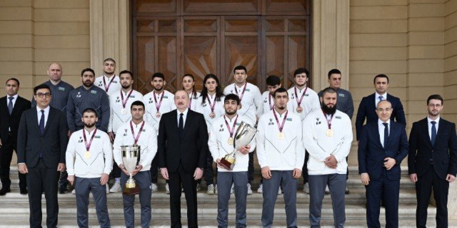 "Azərbaycan güləşçiləri bir daha göstərdilər ki, Avropada birincidirlər" - Prezident
