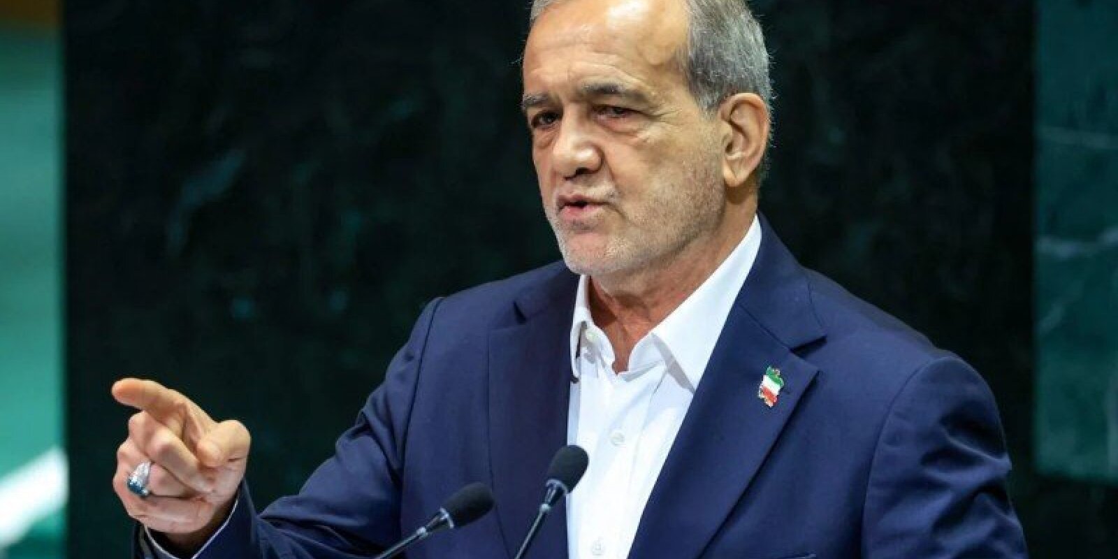 Pezeşkian: Yaxın Şərqdə müharibə tərəflərin maraqlarına cavab vermir