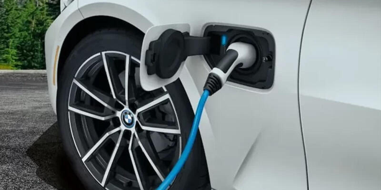 Elektromobil sahiblərinin NƏZƏRİNƏ: Daha çox risk altındadır
