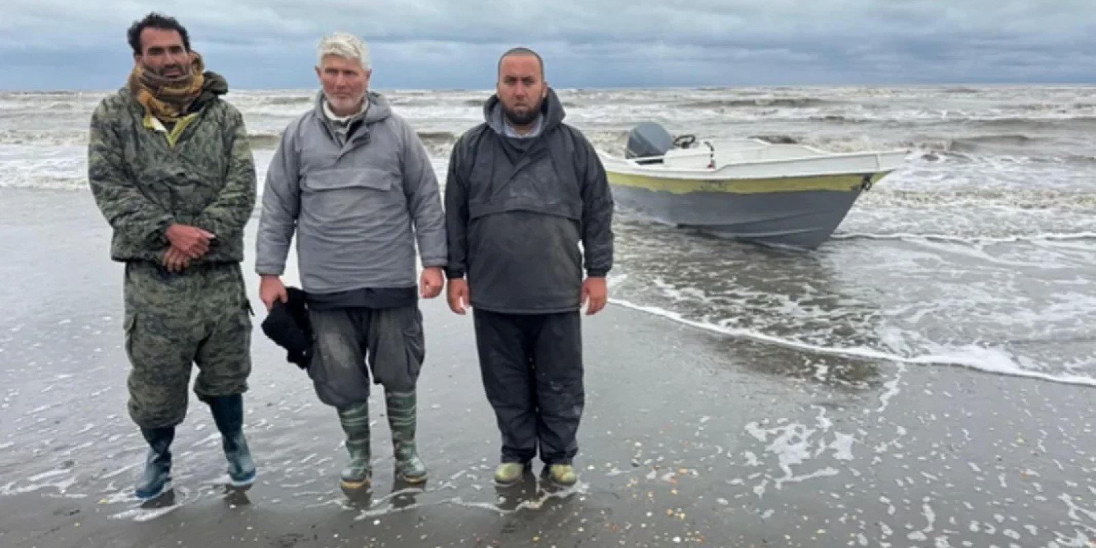 Sərhədçiləri görüb narkotiki dənizə atdılar