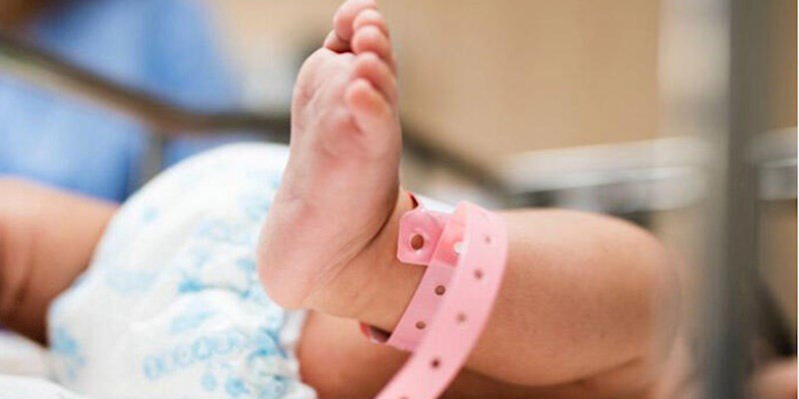 "Ege Hospital"da yeni doğulan körpə ölüb