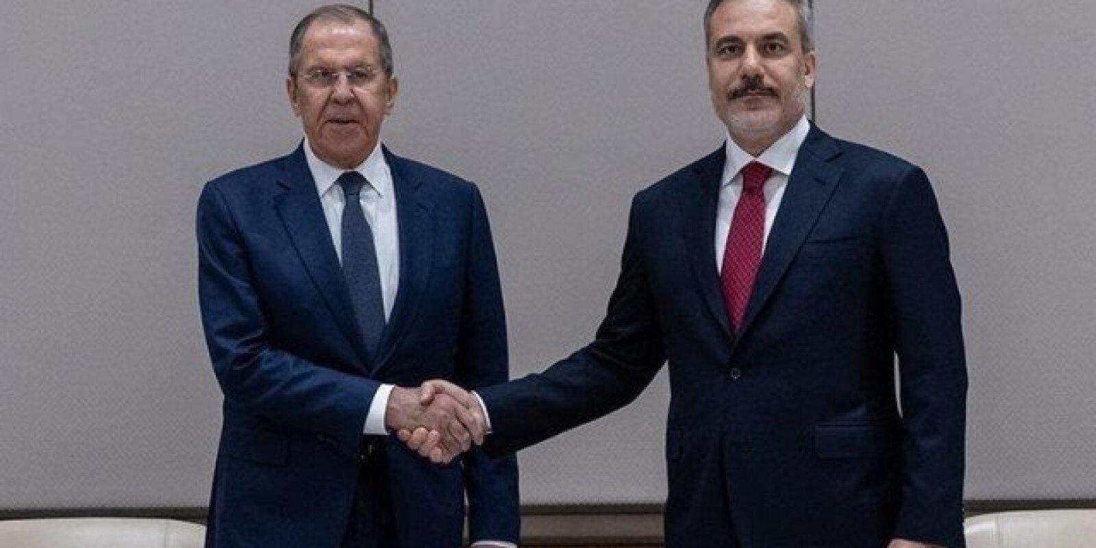 Hakan Fidan və Lavrov Antalyada görüşüb