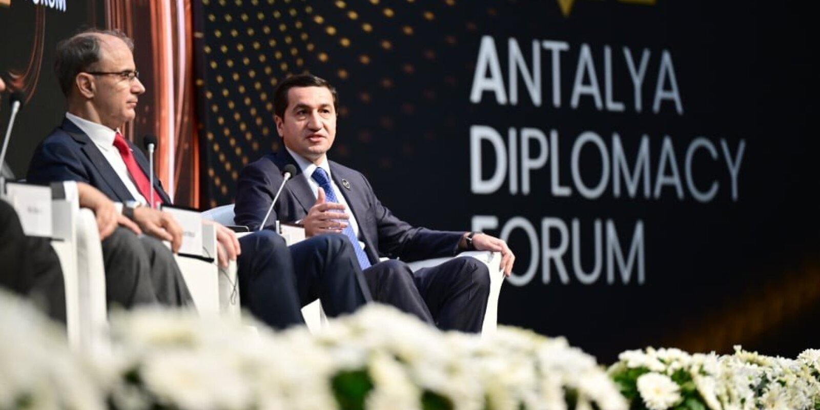Hikmət Hacıyev: Azərbaycan-Türkiyə münasibətləri regionda təhlükəsizliyin əsas sütunlarındandır