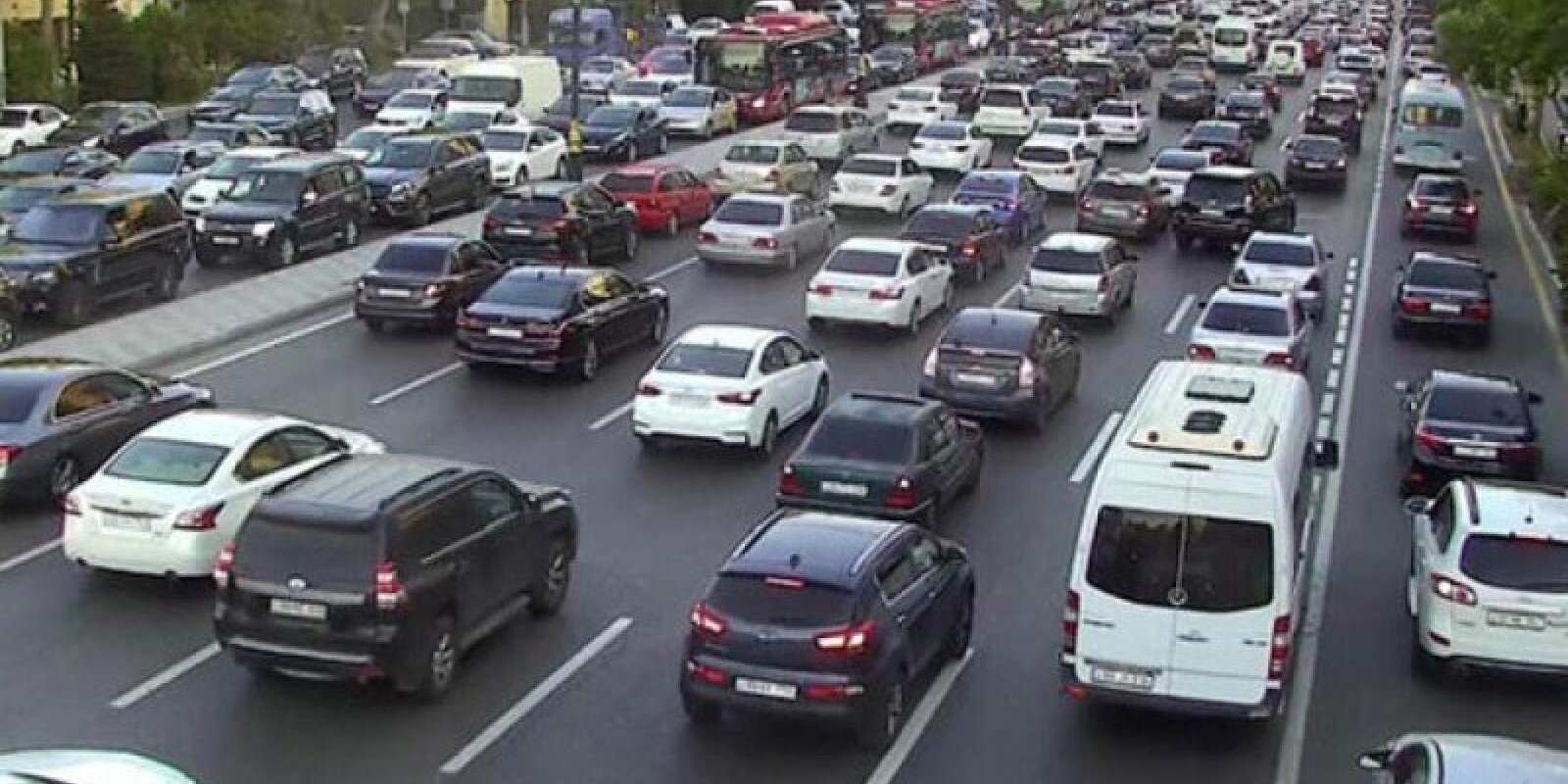Bakıda təmir ciddi tıxaca səbəb OLDU