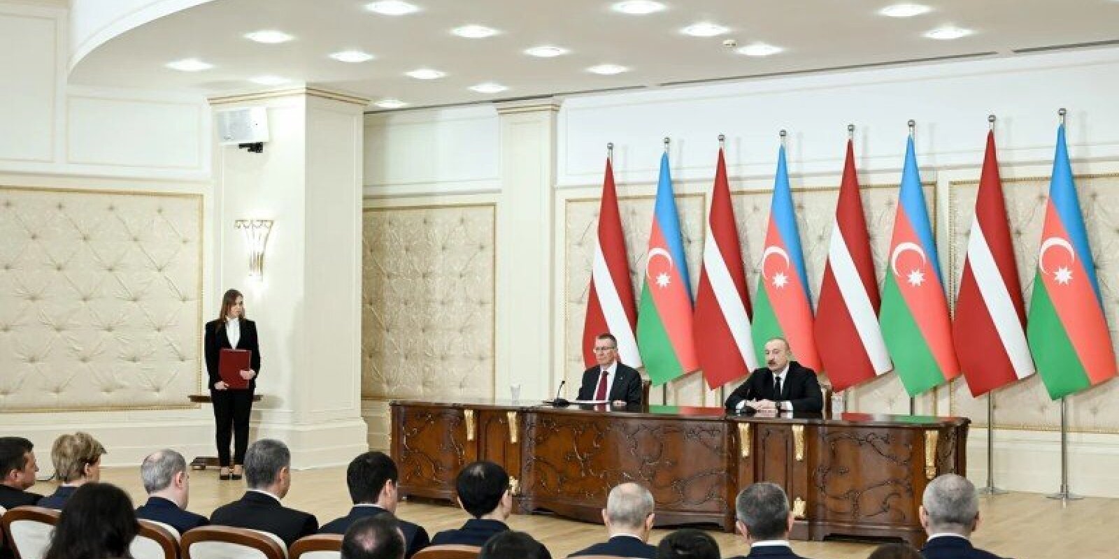 Azərbaycan və Latviya birbaşa uçuşların müzakirəsini planlaşdırır