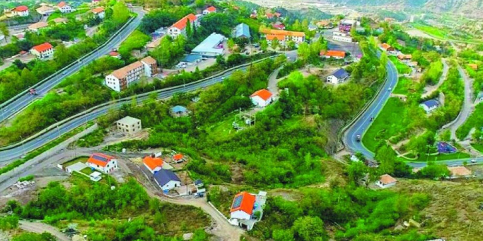 Diplomatlar Laçına gedir