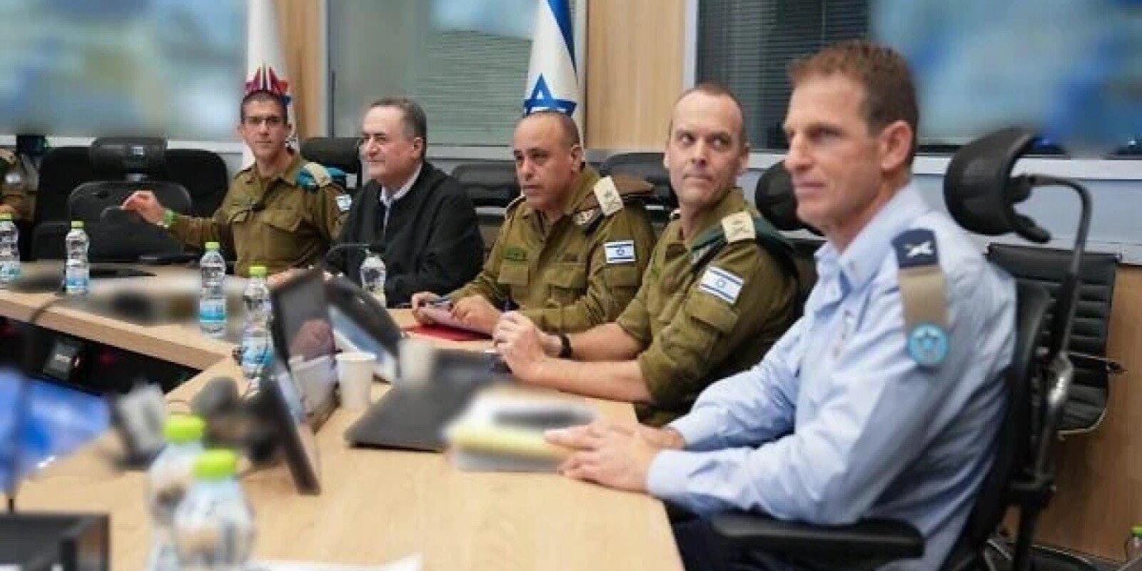 İsrailin müdafiə naziri İranla müharibənin başa çatması üçün əsas şərti açıqlayıb İsrailin müdafiə naziri İsrael Katz İranla müharibənin başa çatması üçün əsas şərti açıqlayıb.