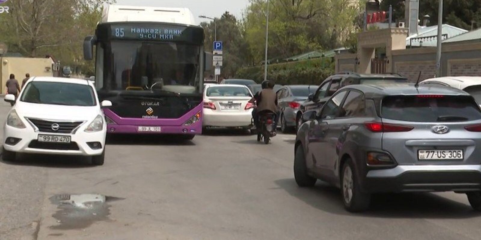 Bakıda bu küçədən avtobuslar keçə bilmir